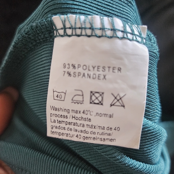 Dress - Picture 5 of 5